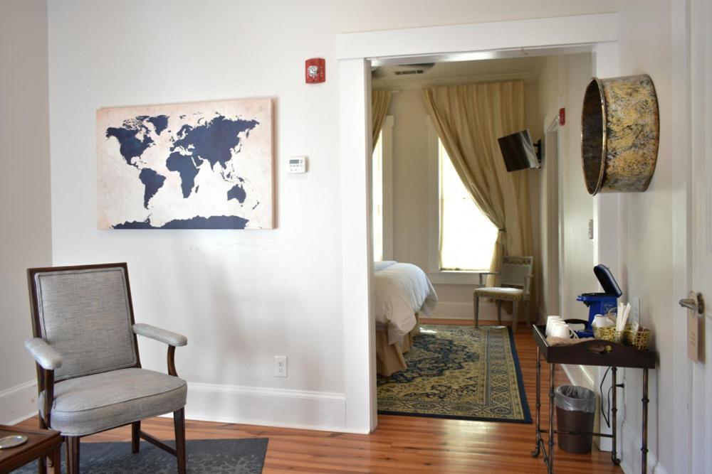 Sparrow Grove Manor Монро Номер фото